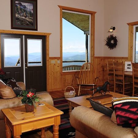 Bull Hill Guest Ranch Marble Room photo