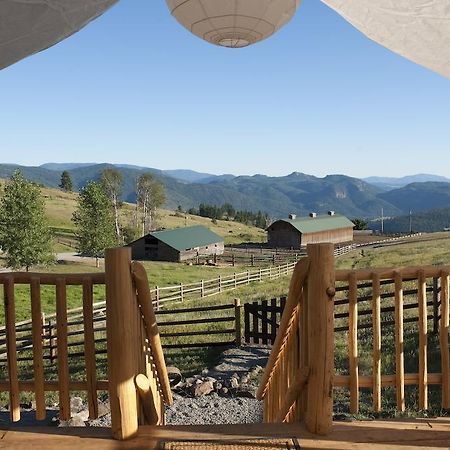Bull Hill Guest Ranch Marble Room photo