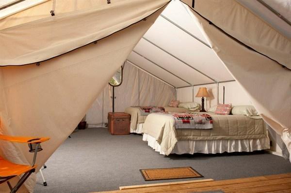 Bull Hill Guest Ranch Marble Room photo