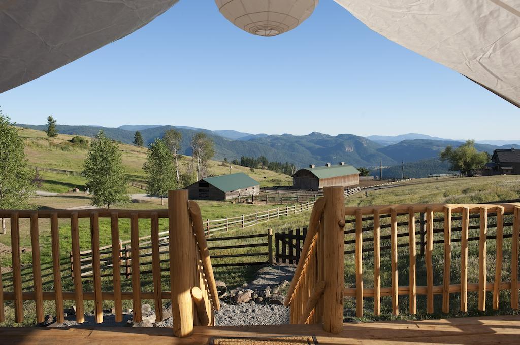 Bull Hill Guest Ranch Marble Room photo
